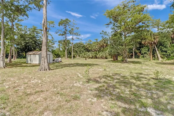 861  6th SE ST, Naples, FL 34117