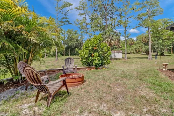 861  6th SE ST, Naples, FL 34117