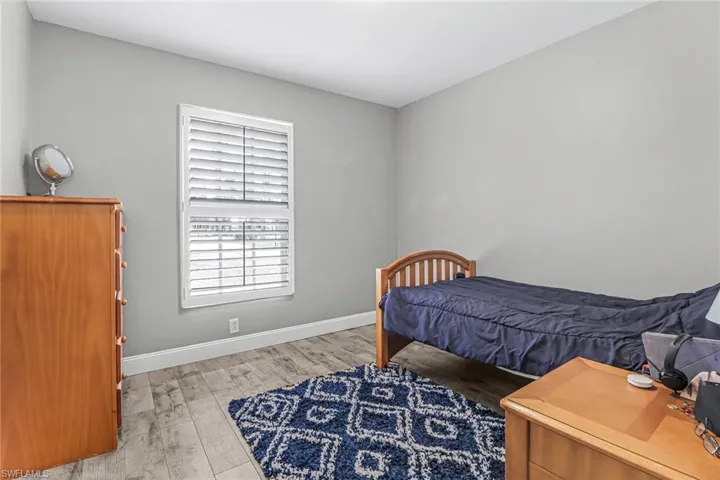 861  6th SE ST, Naples, FL 34117