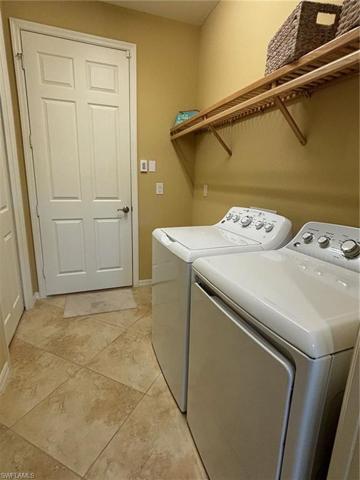 9017  Alturas  ST, Naples, FL 34113