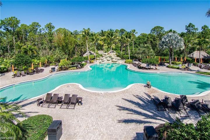 9017  Alturas  ST, Naples, FL 34113