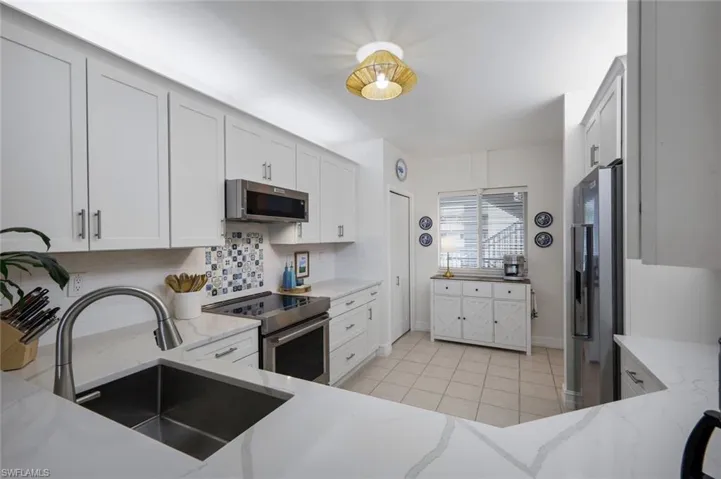 7822 Great Heron Way 201, Naples, Florida 34104