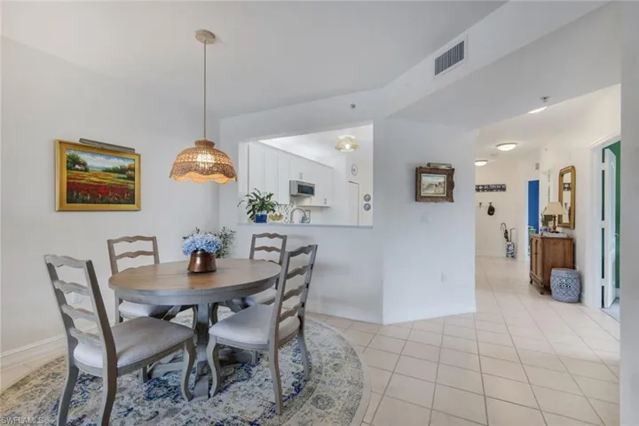 7822 Great Heron Way 201, Naples, Florida 34104