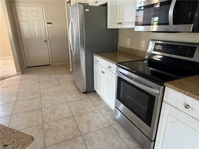 2017 Sw 20th Ave, Cape Coral, Florida 33991