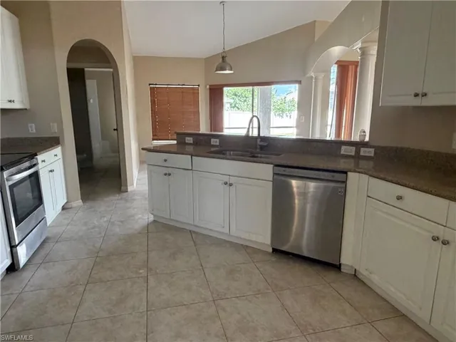 2017 Sw 20th Ave, Cape Coral, Florida 33991