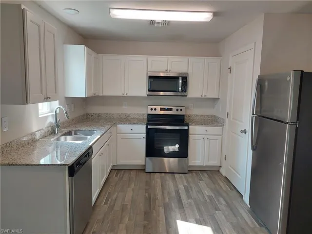 2807  Embers W PKWY, Cape Coral, FL 33993