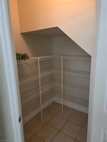 15122 Summit Place Cir 212, Naples, Florida 34119