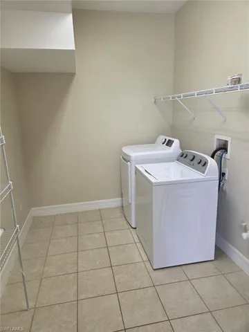15122 Summit Place Cir 212, Naples, Florida 34119