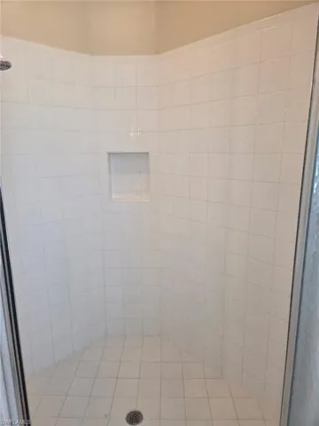 15122 Summit Place Cir 212, Naples, Florida 34119