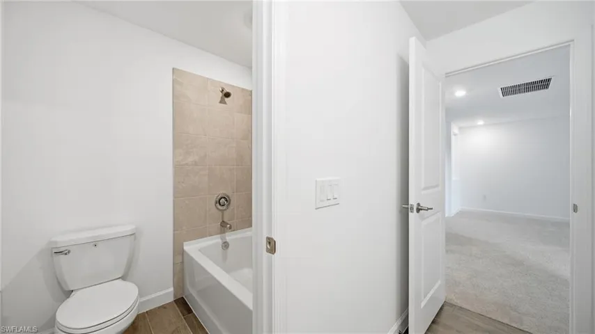 15705  Raveneli  CT, Fort Myers, FL 33908