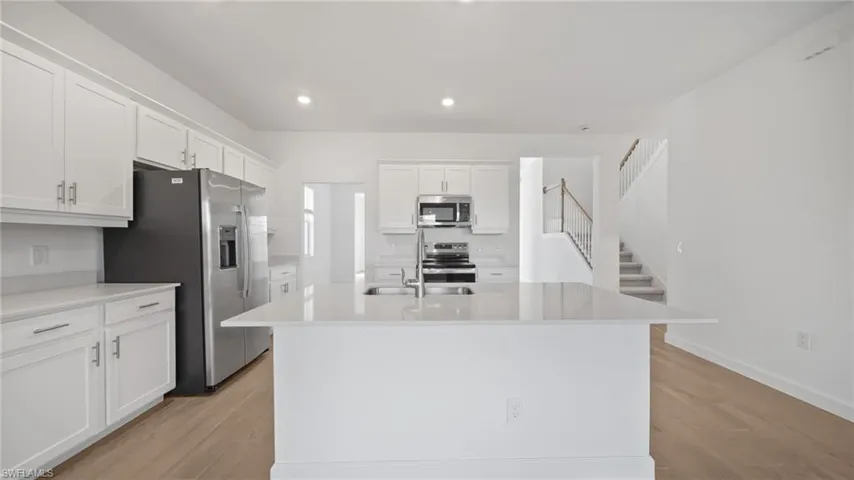 15705  Raveneli  CT, Fort Myers, FL 33908