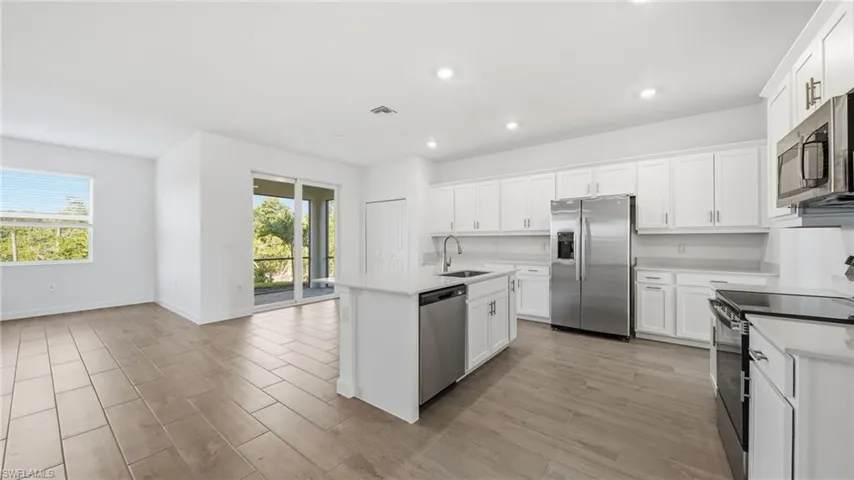 15705  Raveneli  CT, Fort Myers, FL 33908