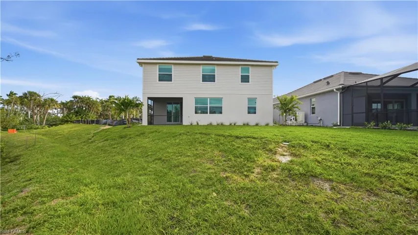 15705  Raveneli  CT, Fort Myers, FL 33908