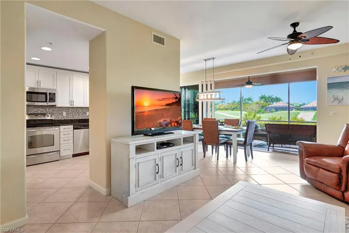 6685  Alden Woods  CIR, Naples, FL 34113