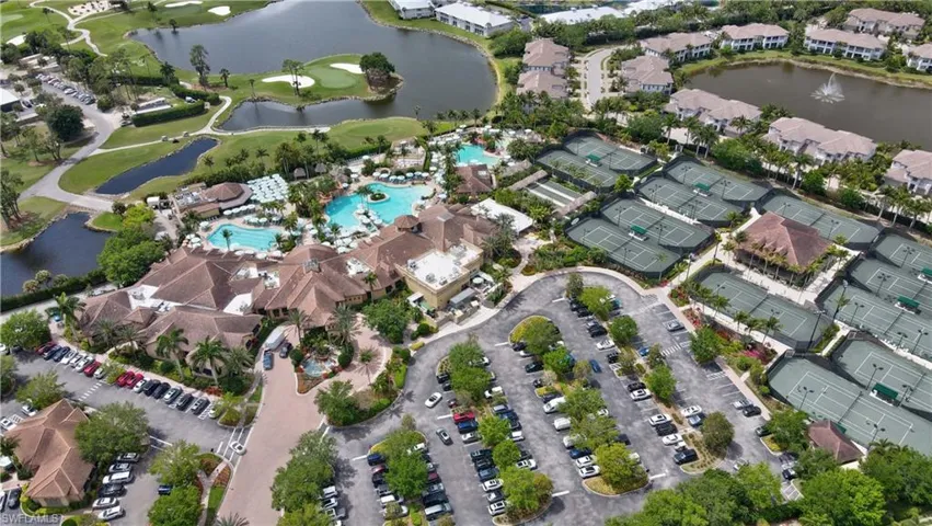 6685  Alden Woods  CIR, Naples, FL 34113