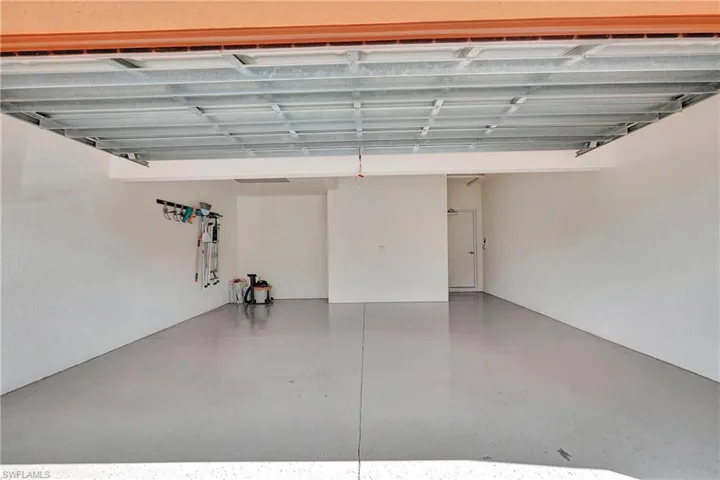 6685  Alden Woods  CIR, Naples, FL 34113