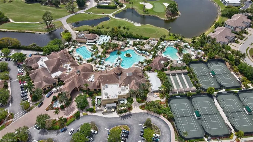 6685  Alden Woods  CIR, Naples, FL 34113
