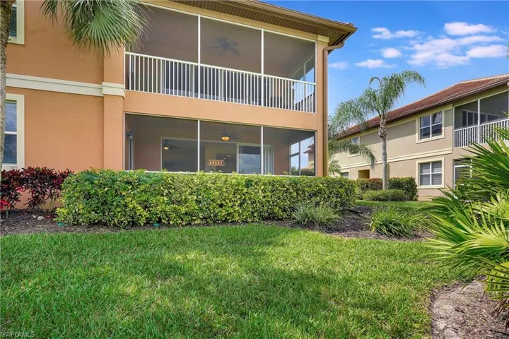 6685  Alden Woods  CIR, Naples, FL 34113