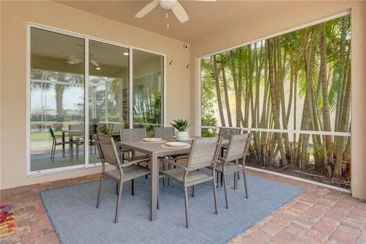 Sunroom with ceiling fan