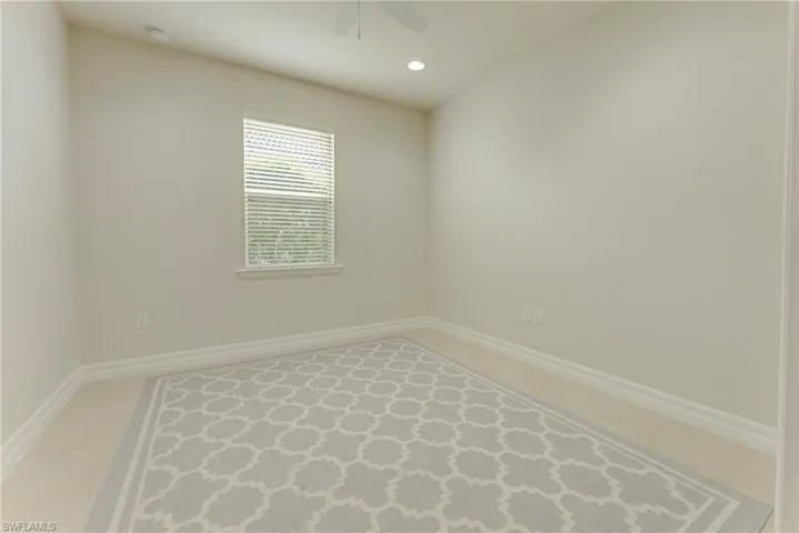 Empty room with ceiling fan