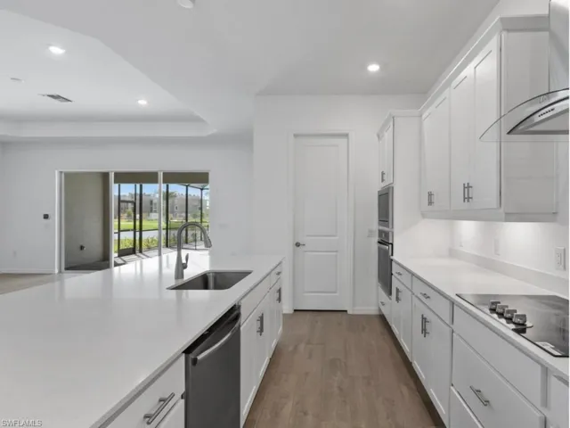 Expansive Chef/Baker Kitchen