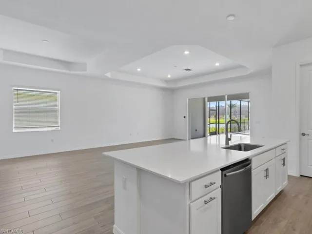 Expansive Chef/Baker Kitchen