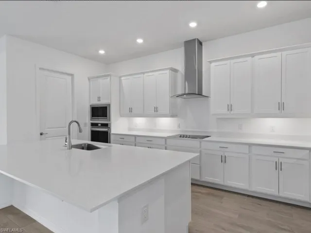 Expansive Chef/Baker Kitchen