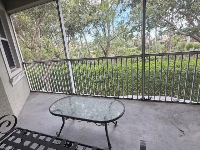 1305 Mariposa Cir 1204, Naples, Florida 34105