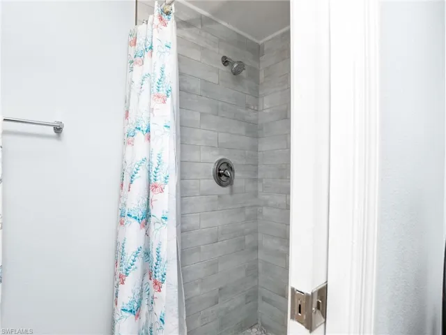 5705  Foxlake  DR, North Fort Myers, FL 33917