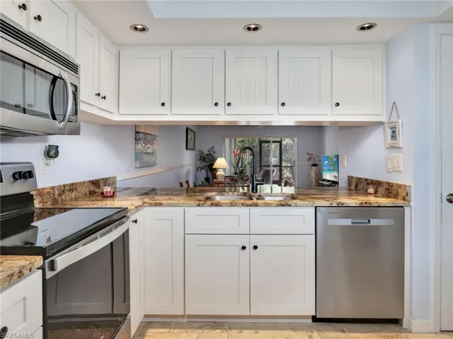 5705  Foxlake  DR, North Fort Myers, FL 33917