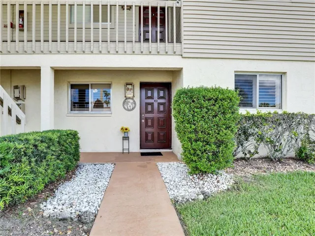 5705  Foxlake  DR, North Fort Myers, FL 33917