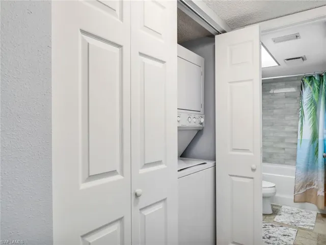 5705  Foxlake  DR, North Fort Myers, FL 33917