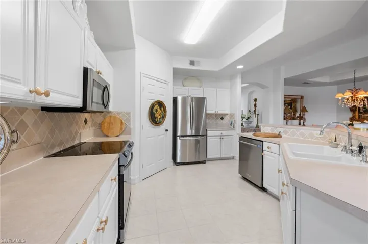 Spacious Work Area in Kitchen