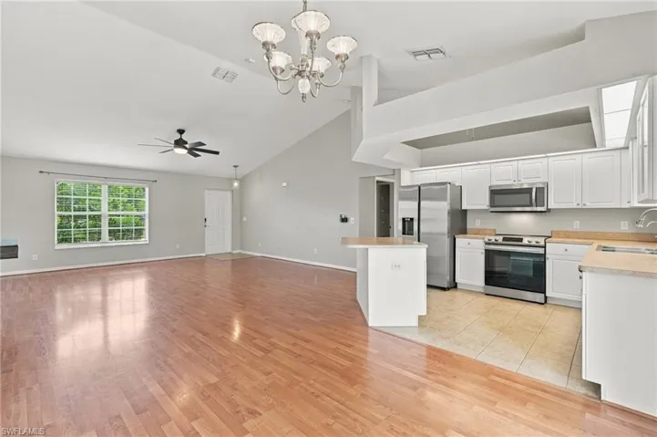 304 Ne 20th Ter, Cape Coral, Florida 33909
