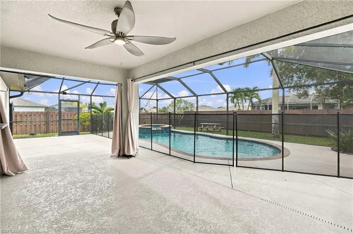 304 Ne 20th Ter, Cape Coral, Florida 33909