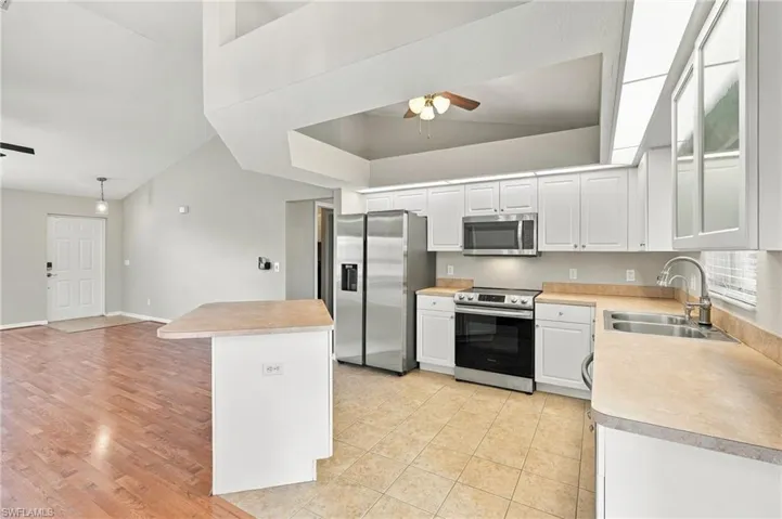 304 Ne 20th Ter, Cape Coral, Florida 33909