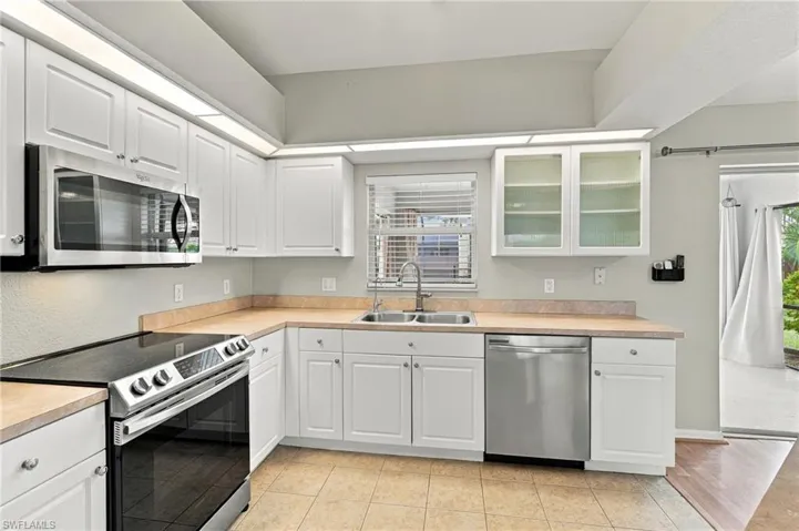 304 Ne 20th Ter, Cape Coral, Florida 33909