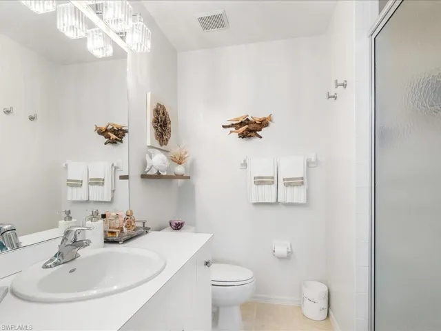 2805  Cypress Trace  CIR, Naples, FL 34119