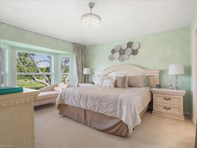 2805  Cypress Trace  CIR, Naples, FL 34119