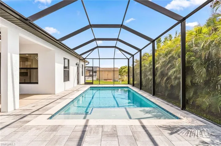 1229 Nw 37th Pl, Cape Coral, Florida 33993