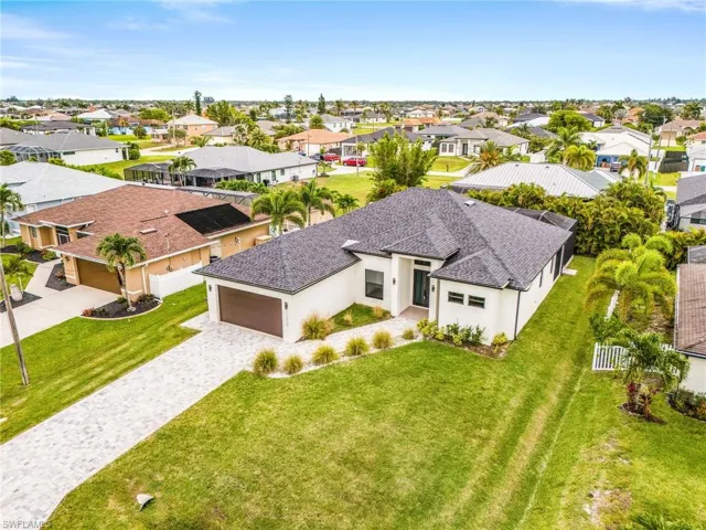 1229 Nw 37th Pl, Cape Coral, Florida 33993