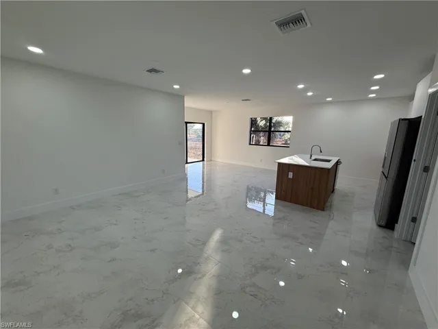 2012 NE 28th  ST, Cape Coral, FL 33909