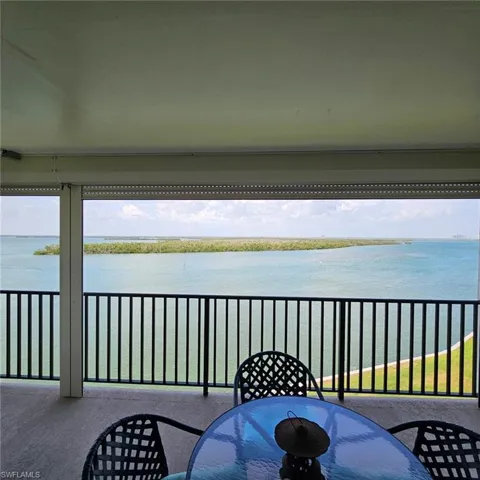 4253 Bay Beach Ln C6, Fort Myers Beach, Florida 33931