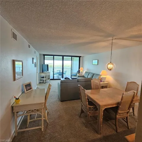4253 Bay Beach Ln C6, Fort Myers Beach, Florida 33931