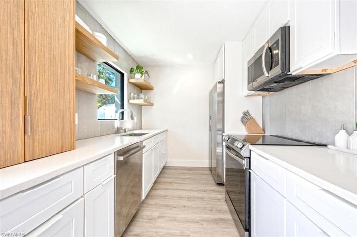 4608  Normandy  DR, Naples, FL 34112