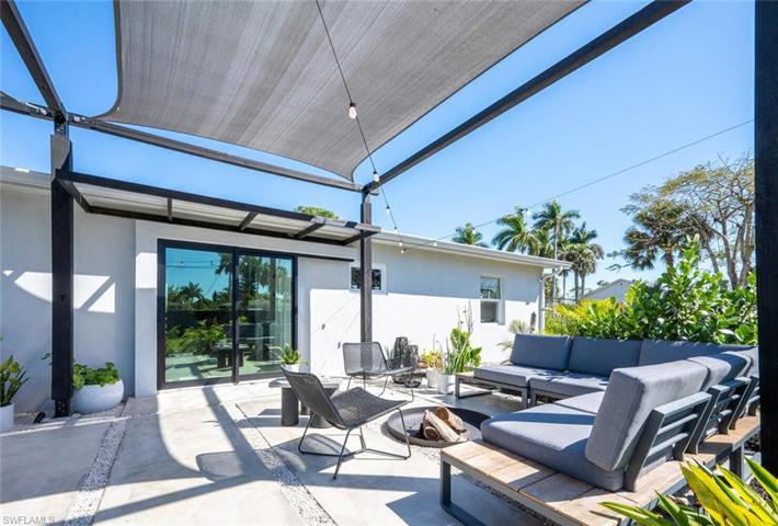 4608  Normandy  DR, Naples, FL 34112