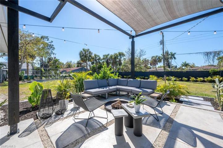 4608  Normandy  DR, Naples, FL 34112