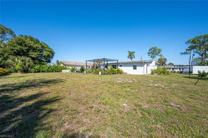 4608  Normandy  DR, Naples, FL 34112