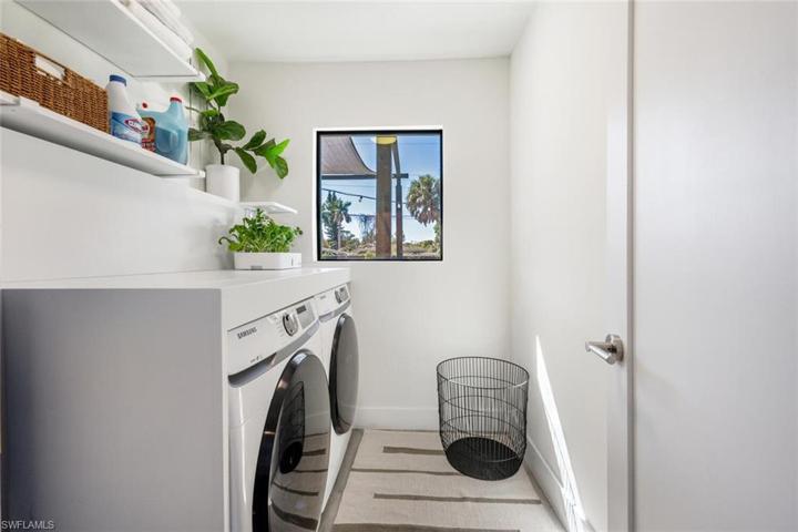 Custom laundry room