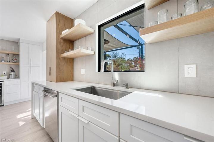 4608  Normandy  DR, Naples, FL 34112